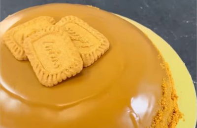 עוגת גלידת לוטוס ממכרת וקלה להכנה 