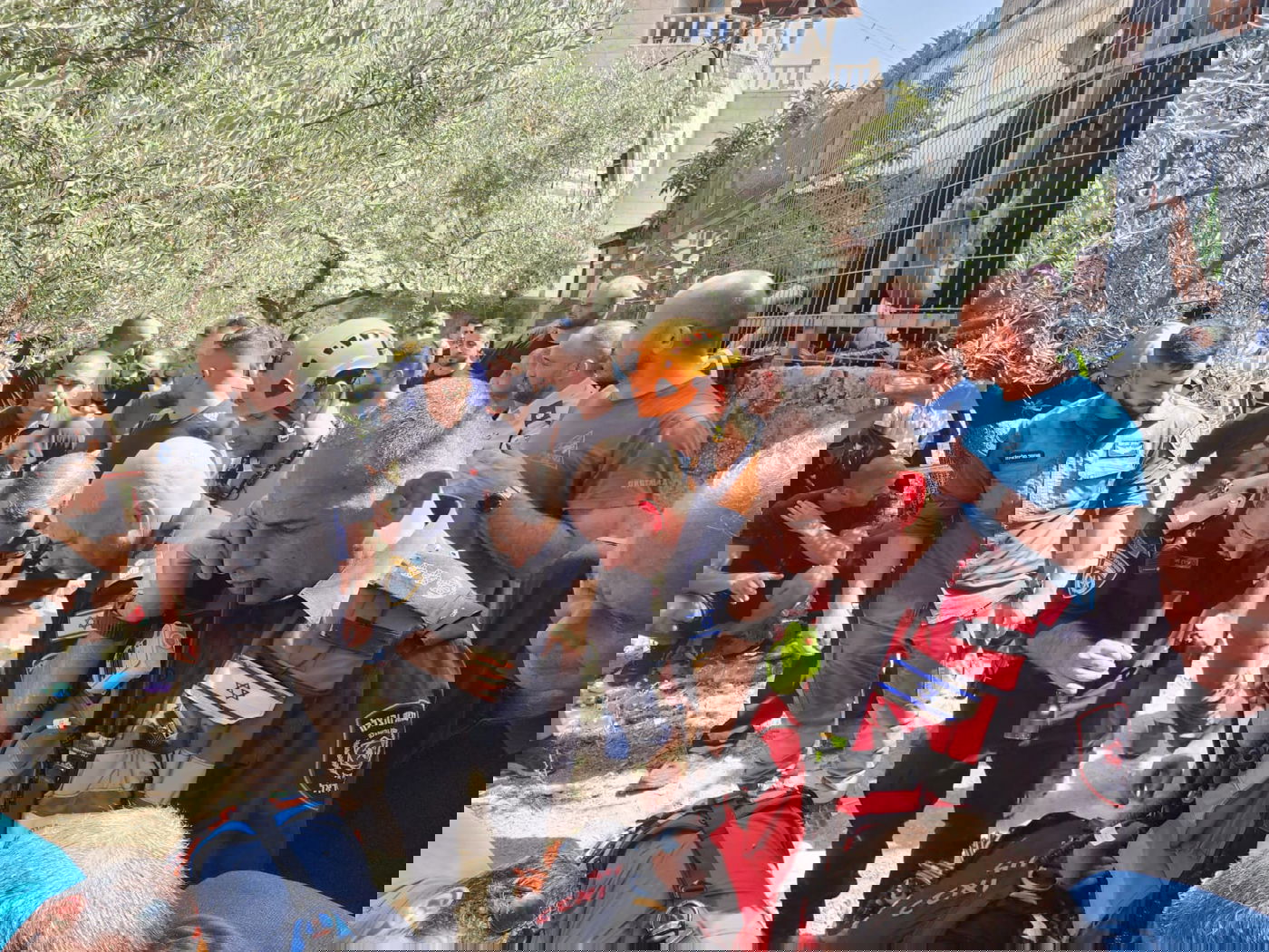 ניסיונות החילוץ ליד הבור