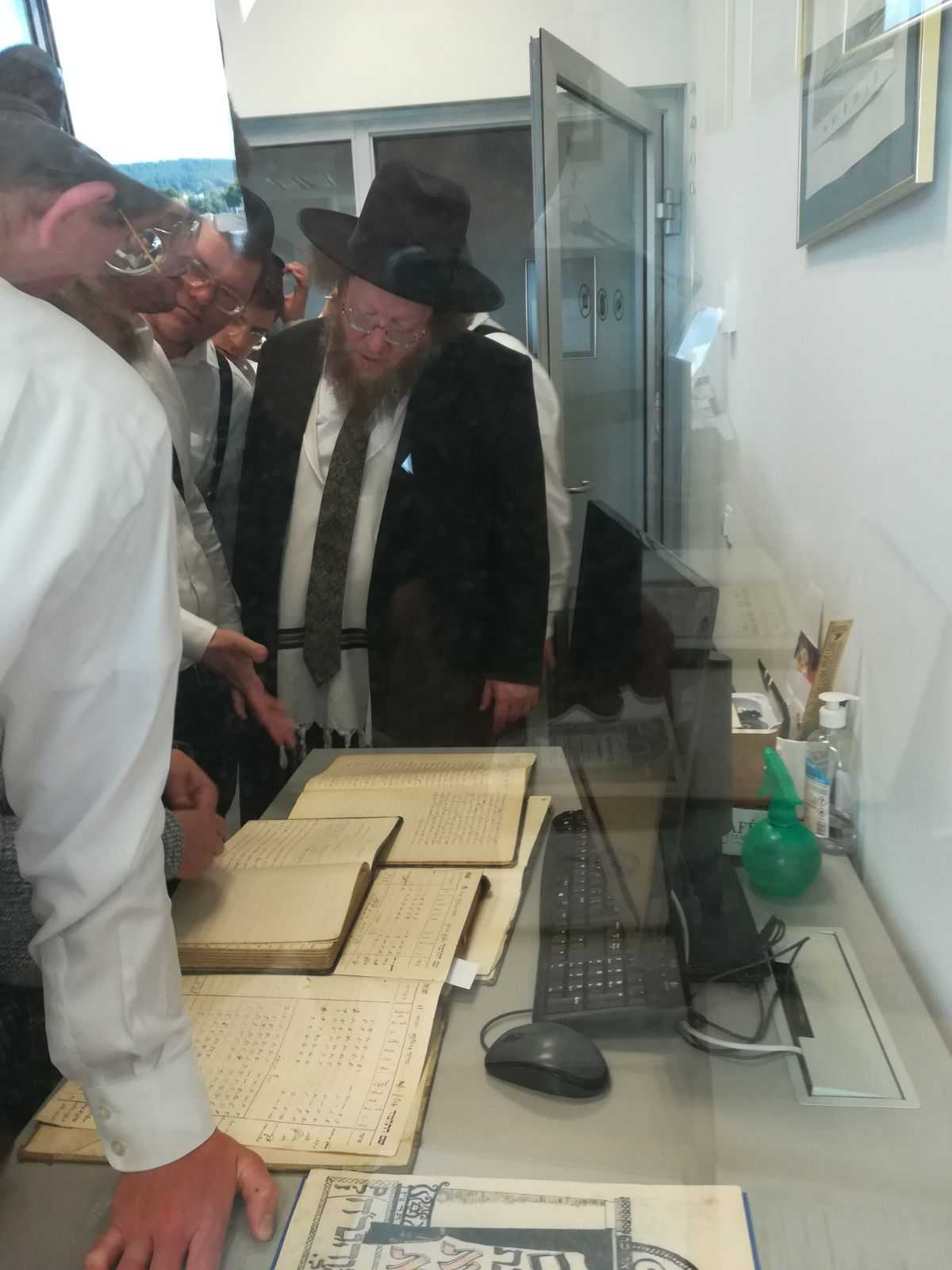 "נקמת דם עבדיך"; הגרש"ב סורוצקין גאל את בניין ישיבת טעלז בליטא • תיעוד מיוחד