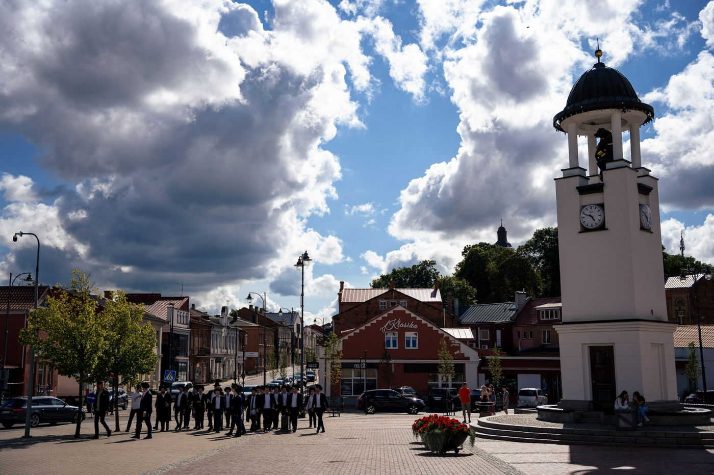 "נקמת דם עבדיך"; הגרש"ב סורוצקין גאל את בניין ישיבת טעלז בליטא • תיעוד מיוחד
