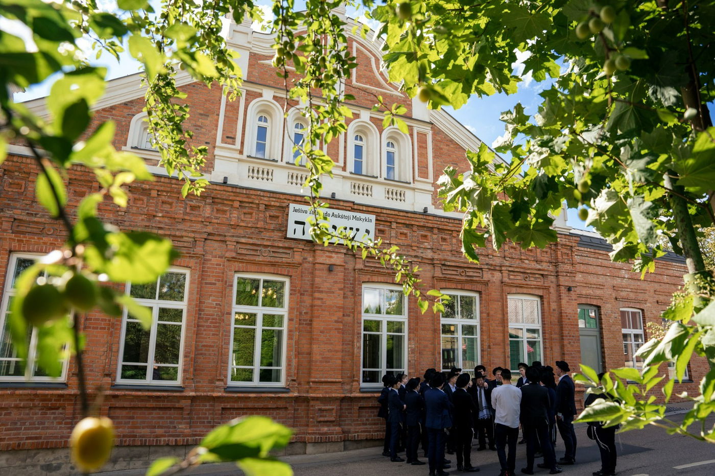 "נקמת דם עבדיך"; הגרש"ב סורוצקין גאל את בניין ישיבת טעלז בליטא • תיעוד מיוחד