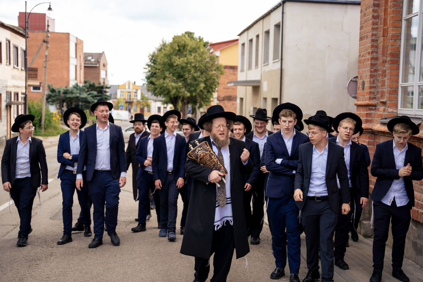 "נקמת דם עבדיך"; הגרש"ב סורוצקין גאל את בניין ישיבת טעלז בליטא • תיעוד מיוחד