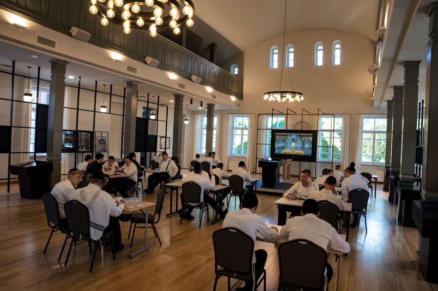 "נקמת דם עבדיך"; הגרש"ב סורוצקין גאל את בניין ישיבת טעלז בליטא • תיעוד מיוחד