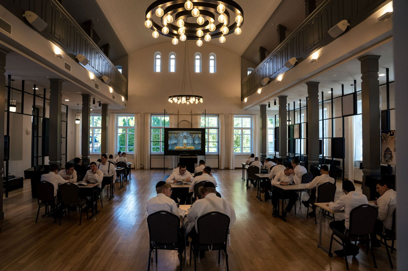 "נקמת דם עבדיך"; הגרש"ב סורוצקין גאל את בניין ישיבת טעלז בליטא • תיעוד מיוחד