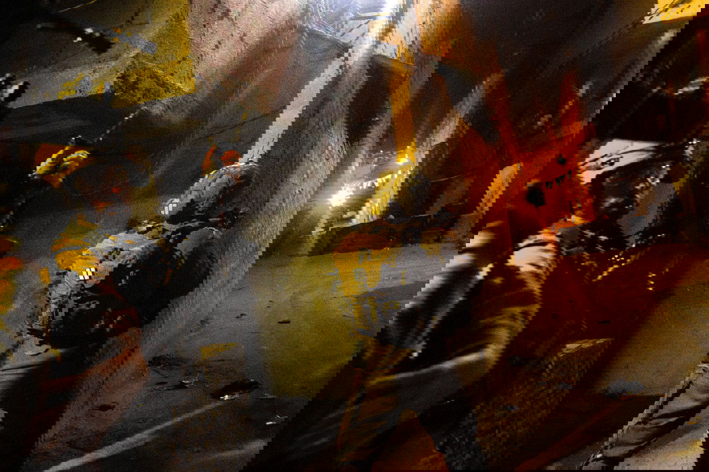 הכוחות בפעילות, הלילה