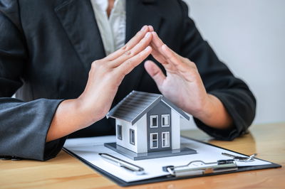 ביטוח משכנתא במחיר שלא צריך לקחת בשבילו משכנתא