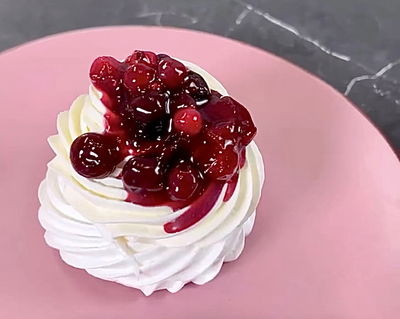 פבלובה- הקינוח המושלם לסעודת שבת