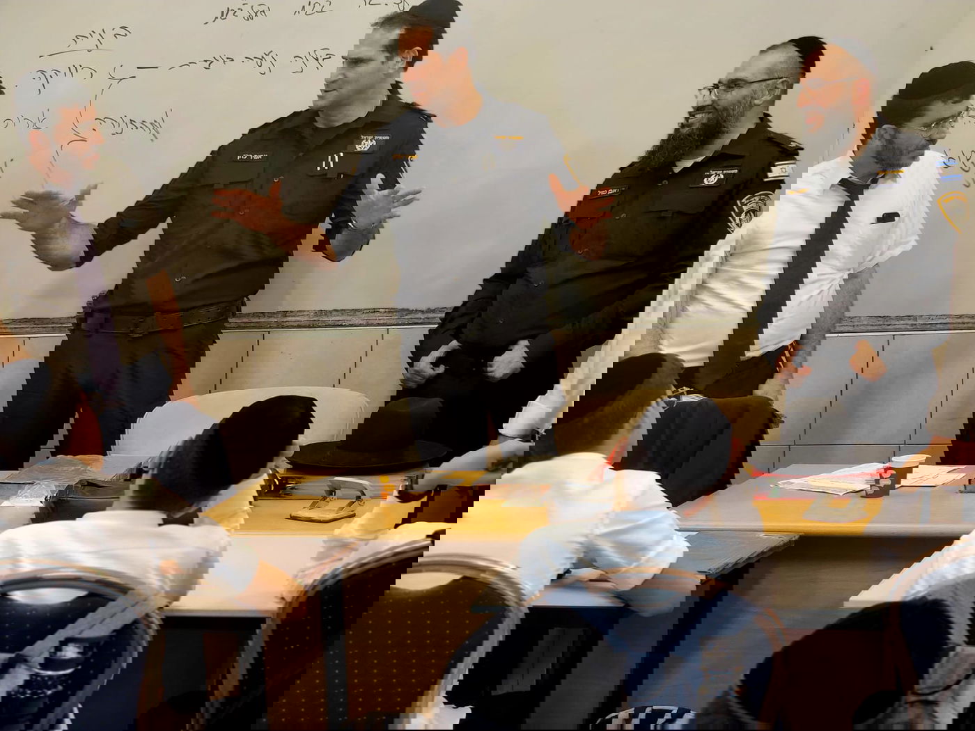 מפקד מחוז הדרום ביקר במוסדות התורה בנתיבות: "ניתן לכם ביטחון אישי"