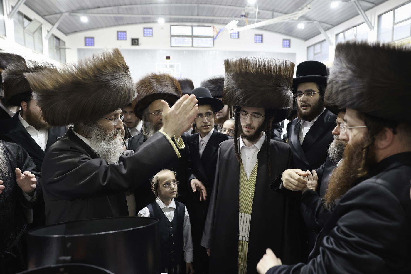 שבת אופרוף לבן המשפיע הגה"צ רבי אלימלך בידרמן | צפו