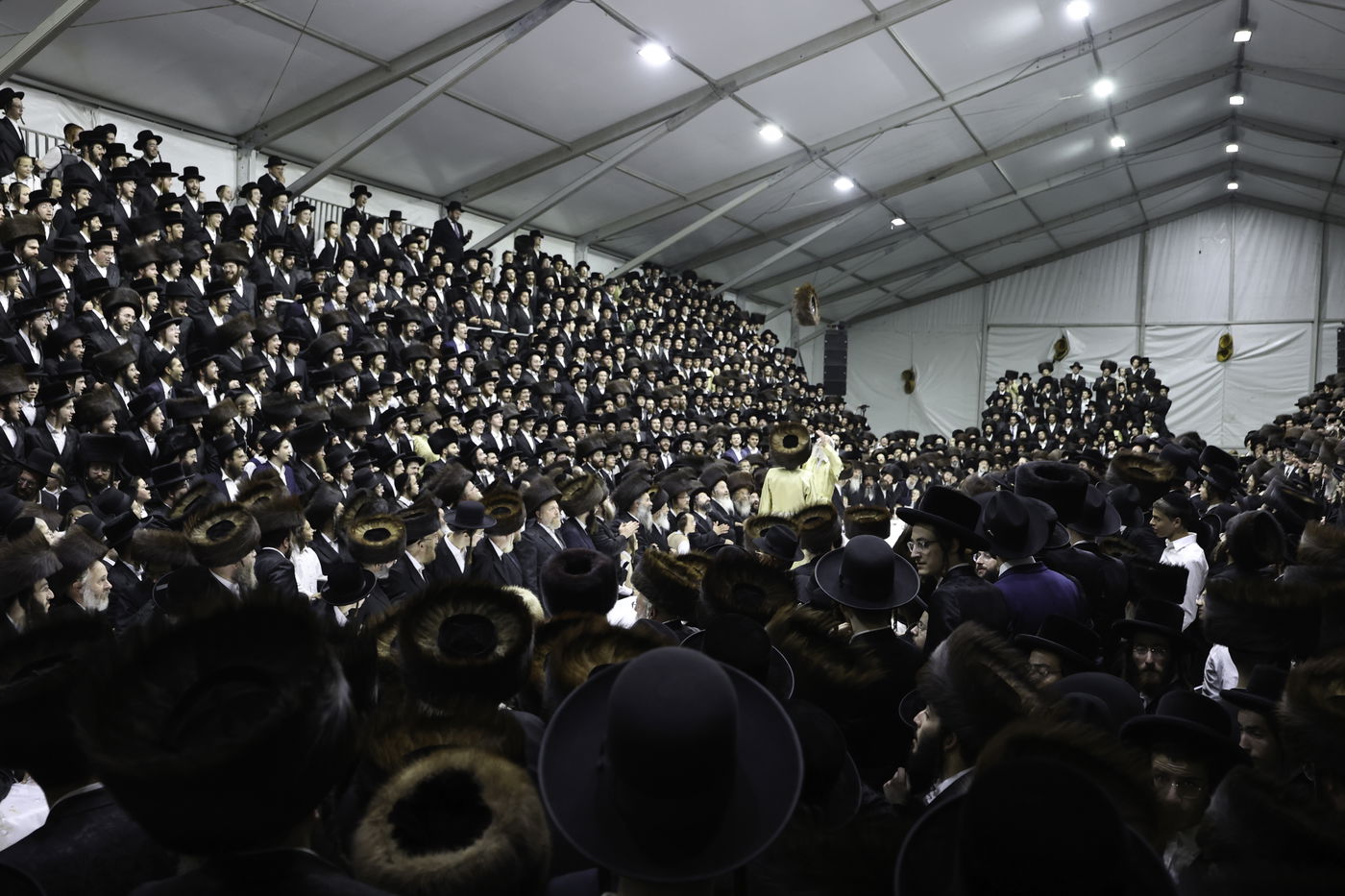 שבת אופרוף לבן המשפיע הגה"צ רבי אלימלך בידרמן | צפו