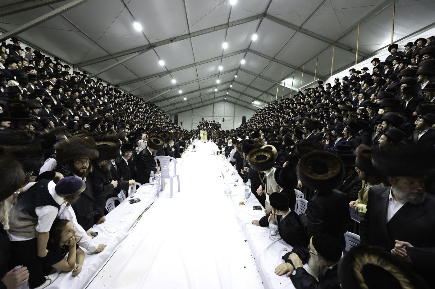 שבת אופרוף לבן המשפיע הגה"צ רבי אלימלך בידרמן | צפו