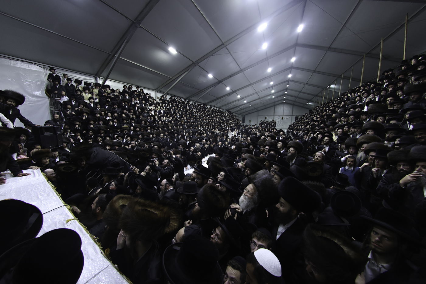 שבת אופרוף לבן המשפיע הגה"צ רבי אלימלך בידרמן | צפו