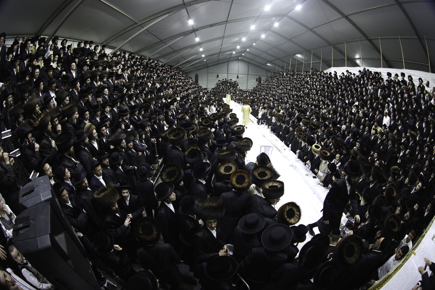 שבת אופרוף לבן המשפיע הגה"צ רבי אלימלך בידרמן | צפו