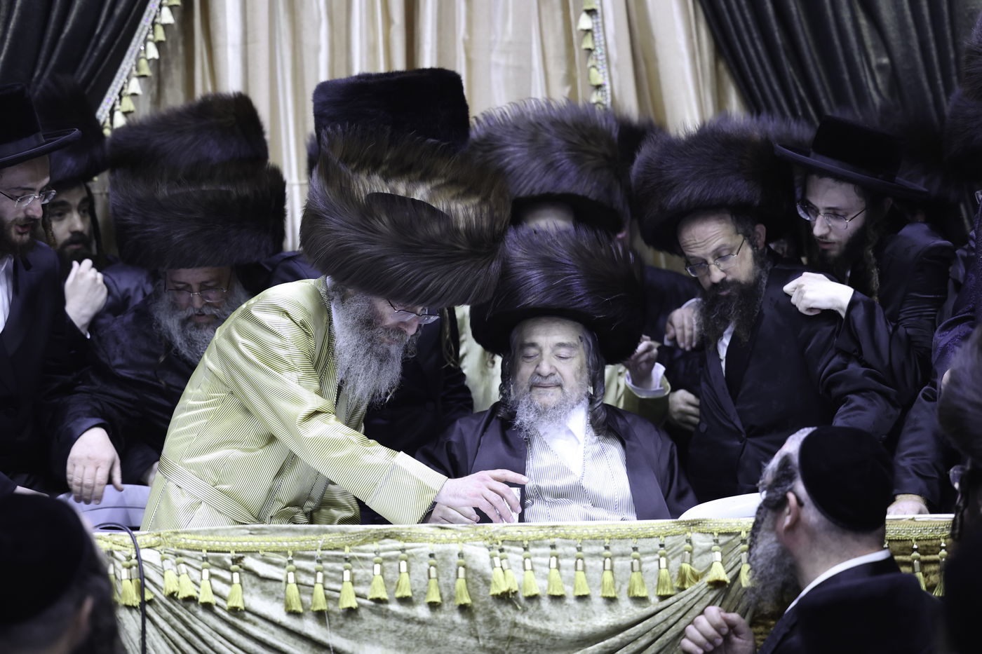 שבת אופרוף לבן המשפיע הגה"צ רבי אלימלך בידרמן | צפו