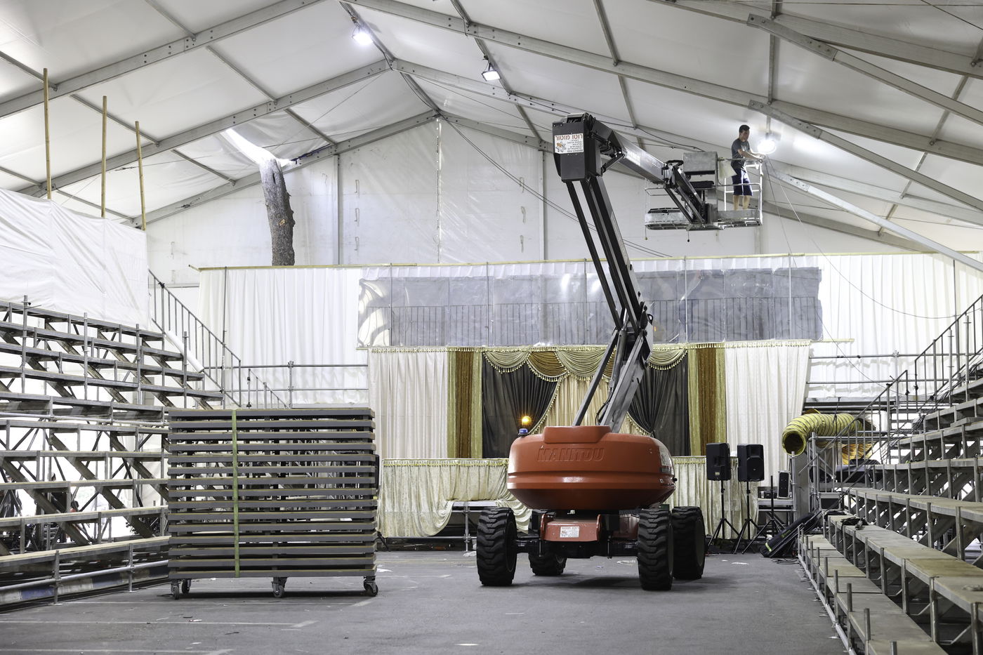 שבת אופרוף לבן המשפיע הגה"צ רבי אלימלך בידרמן | צפו