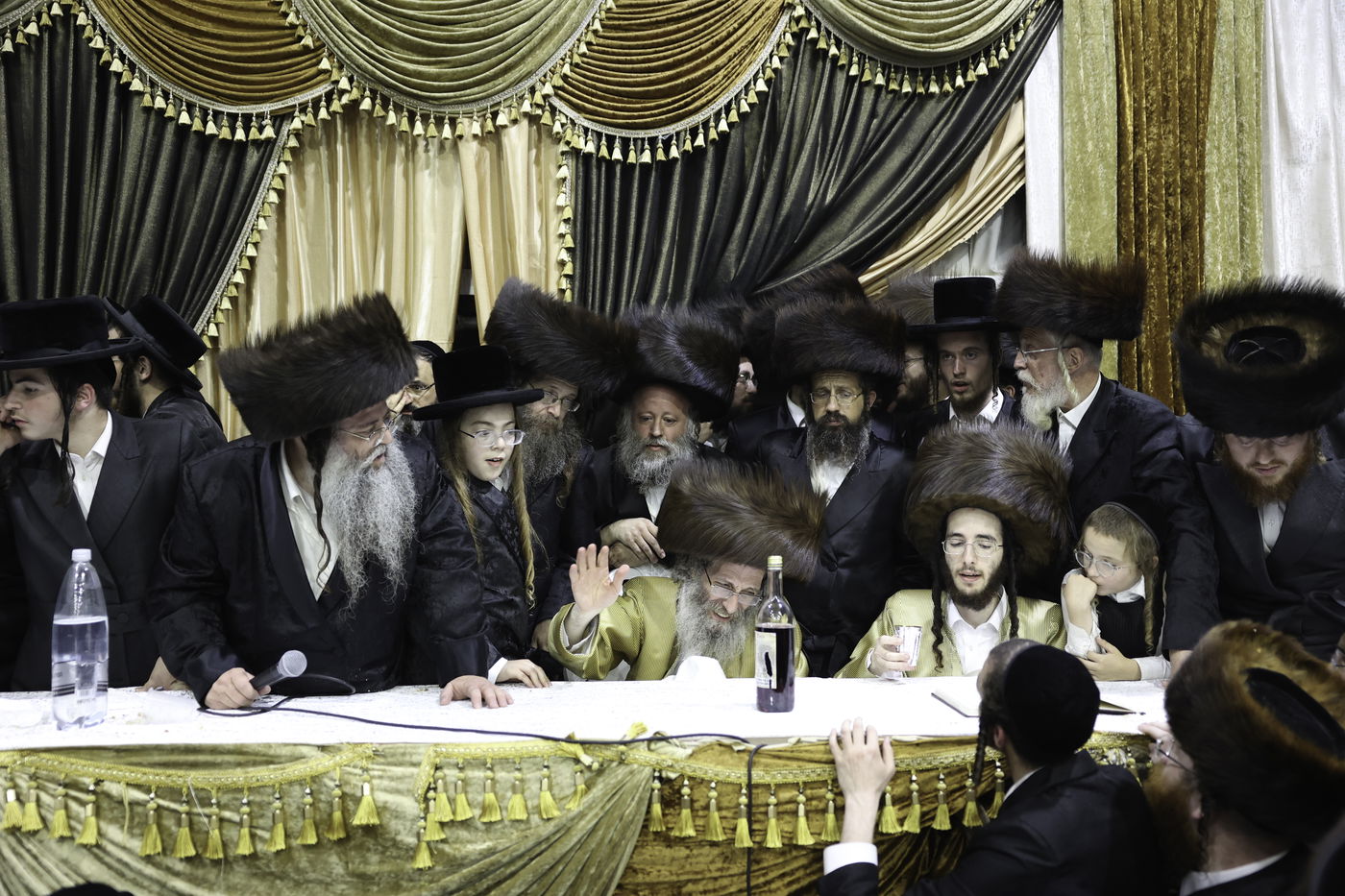 שבת אופרוף לבן המשפיע הגה"צ רבי אלימלך בידרמן | צפו