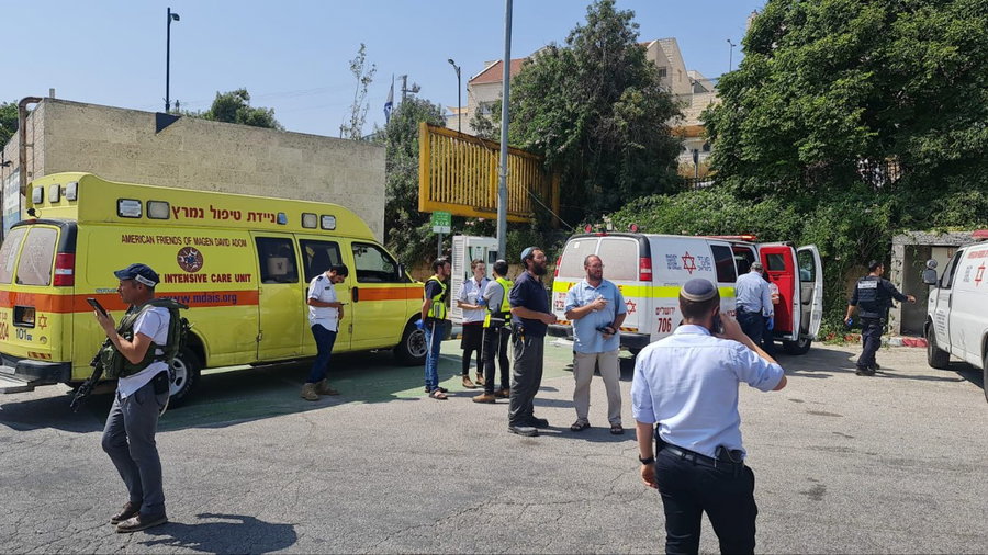 תחקיר ראשוני: המתינו שהרכב יגיע לכיכר, "חתכו" וירו צרורות