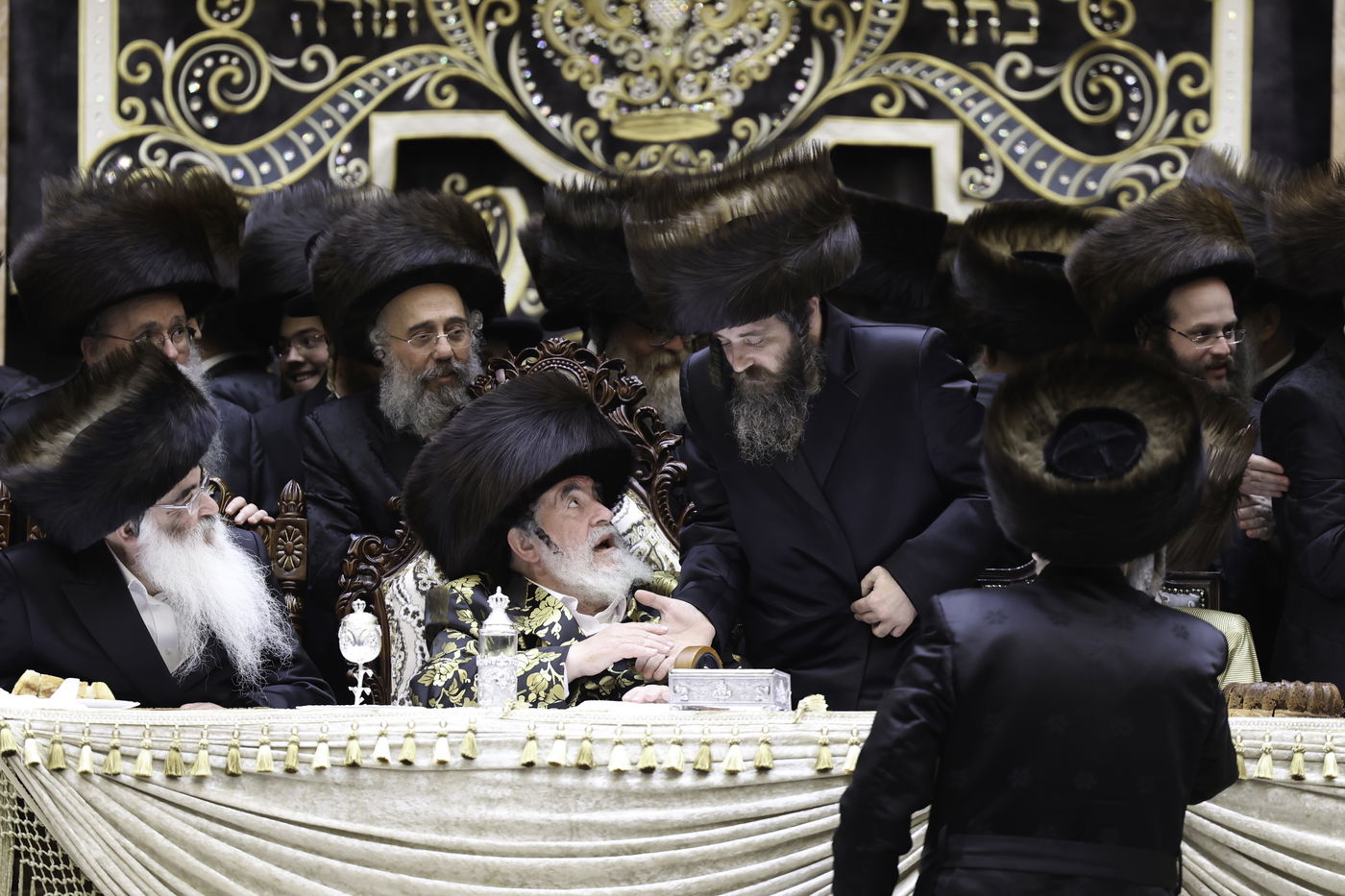 תיעוד ענק: אלפים בחתונת בן המשפיע רבי מיילך בידרמן