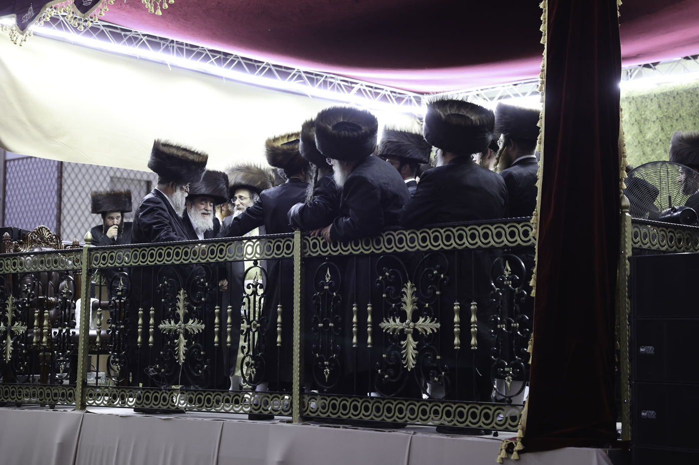 תיעוד ענק: אלפים בחתונת בן המשפיע רבי מיילך בידרמן