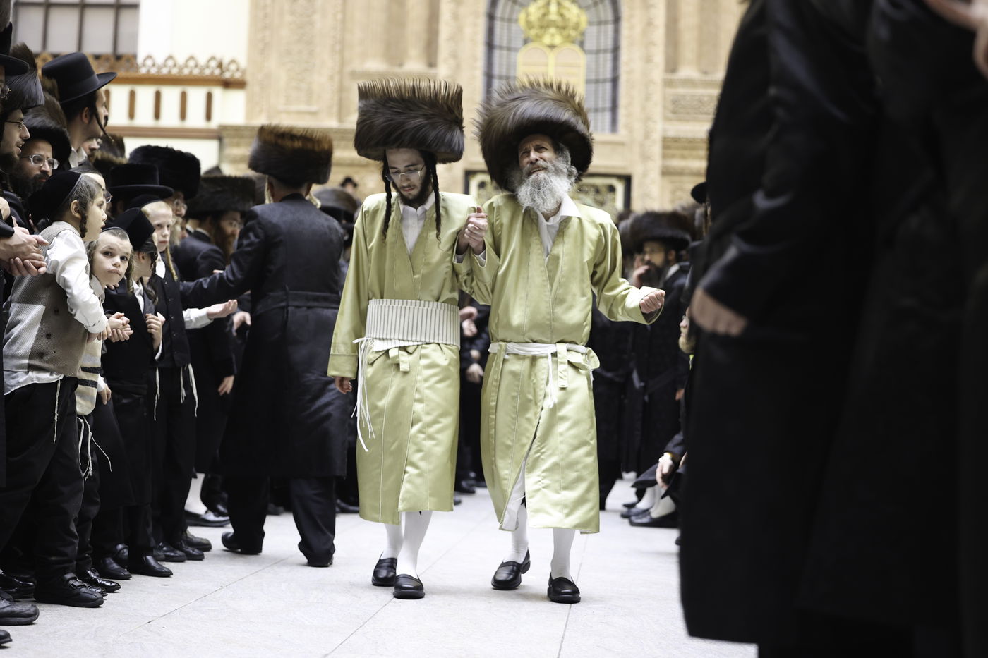 תיעוד ענק: אלפים בחתונת בן המשפיע רבי מיילך בידרמן