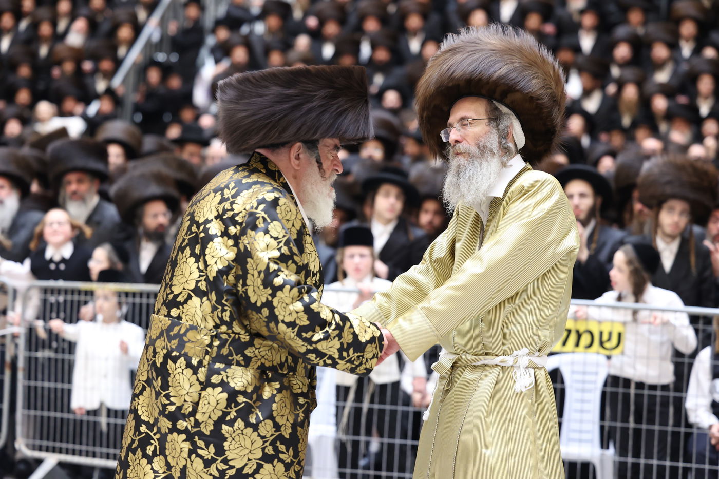 תיעוד ענק: אלפים בחתונת בן המשפיע רבי מיילך בידרמן