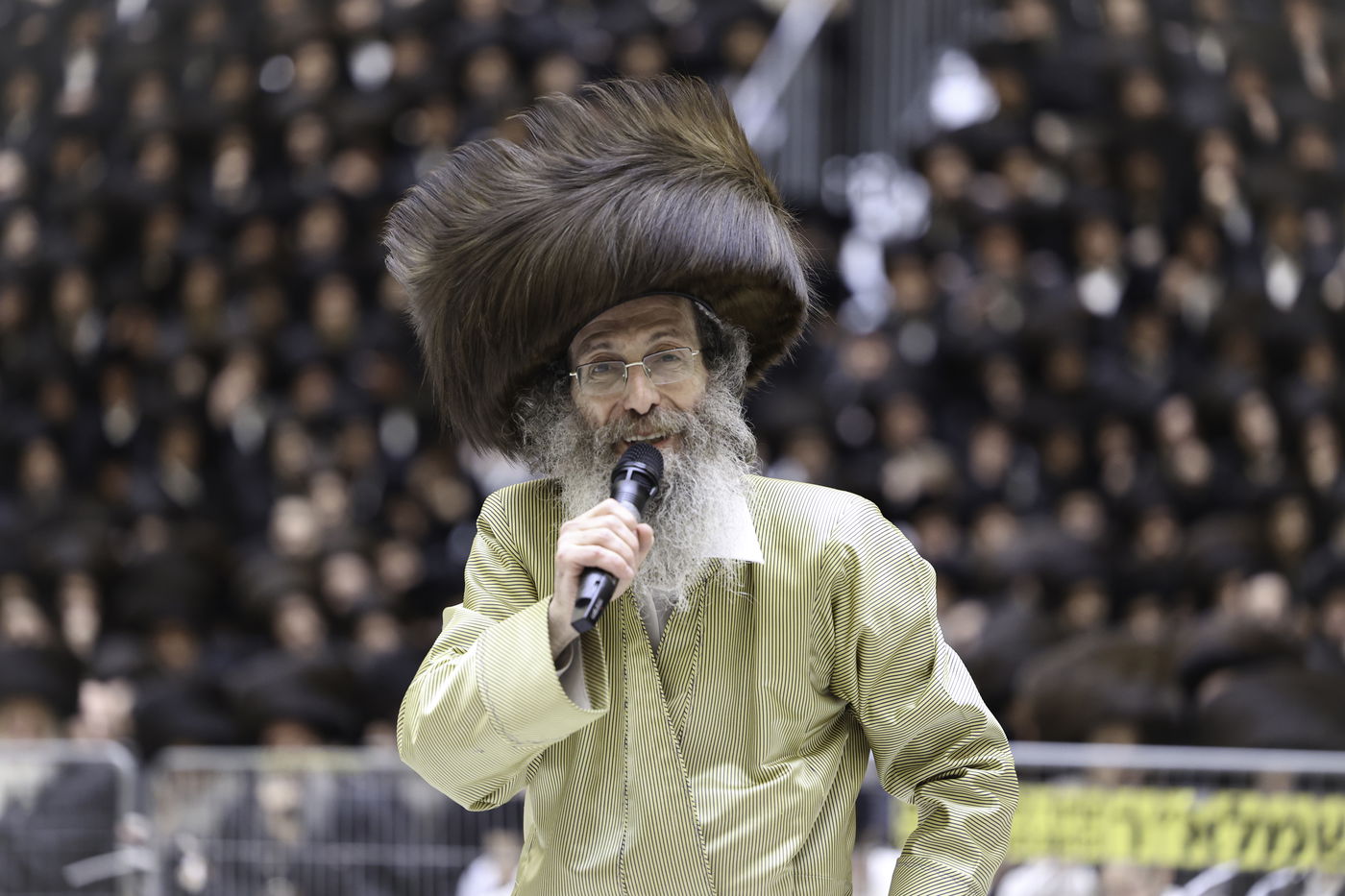 תיעוד ענק: אלפים בחתונת בן המשפיע רבי מיילך בידרמן