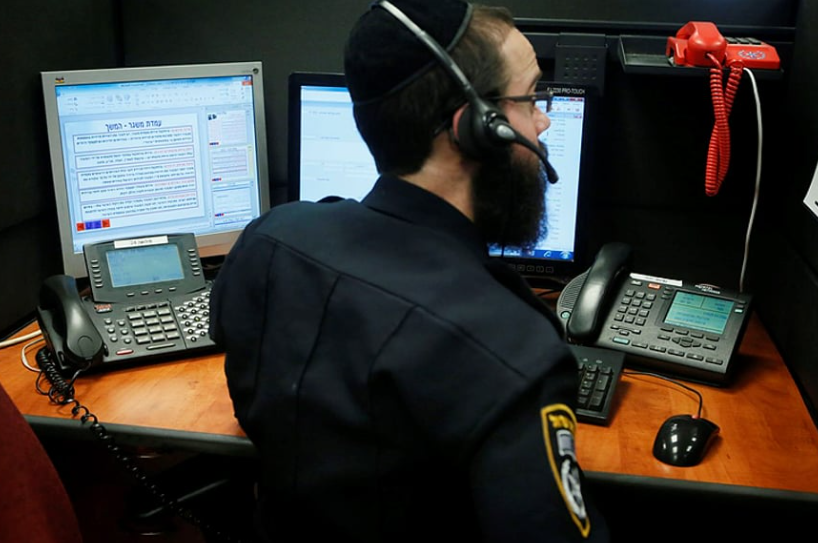 מוקדן משטרה בפעולה. "חייב להיות ערני וממוקד" | ארכיון כיכר