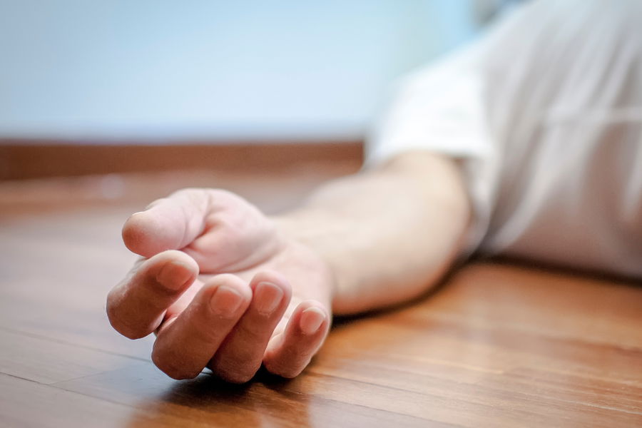 איציק קרס מול עיניה של כלתו - ואז התבררה האמת האכזרית שניסה להסתיר | סיפור מטלטל