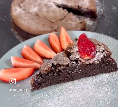 עוגת פאדג׳ שוקולד טעימה במיוחד- ללא גלוטן