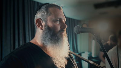 עדי גביסון בביצוע מרגש: "אדון הסליחות"