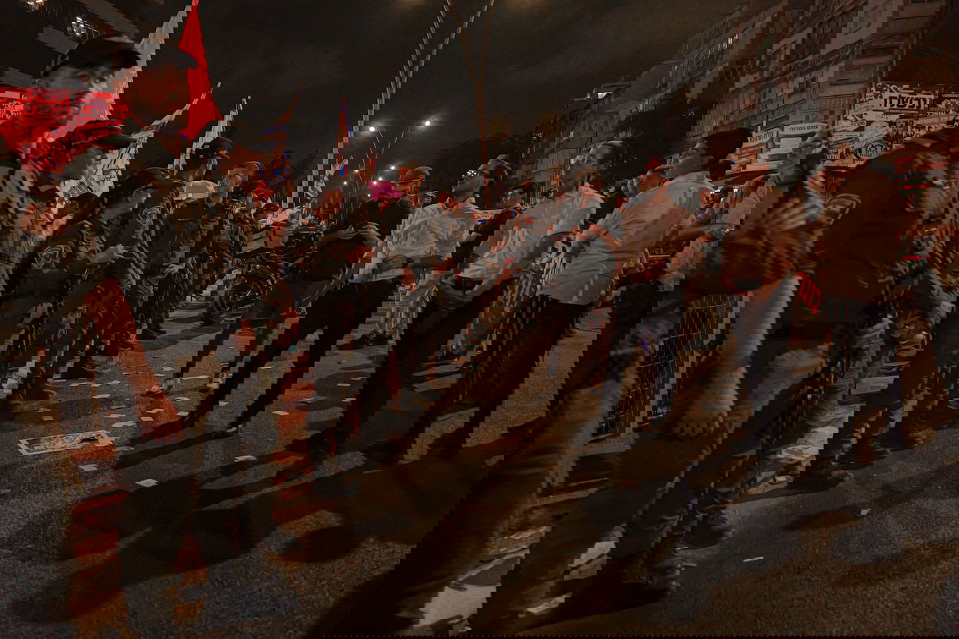 מחאת ההתגרות בבני ברק נכשלה והצירים נפתחו לתנועה