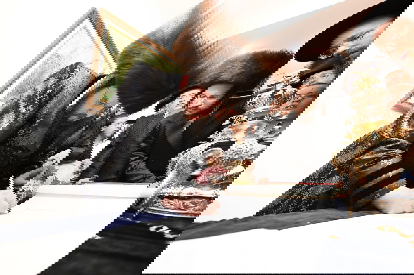 מעמד הכנסת ספר תורה לבית המדרש הגדול שומרי אמונים