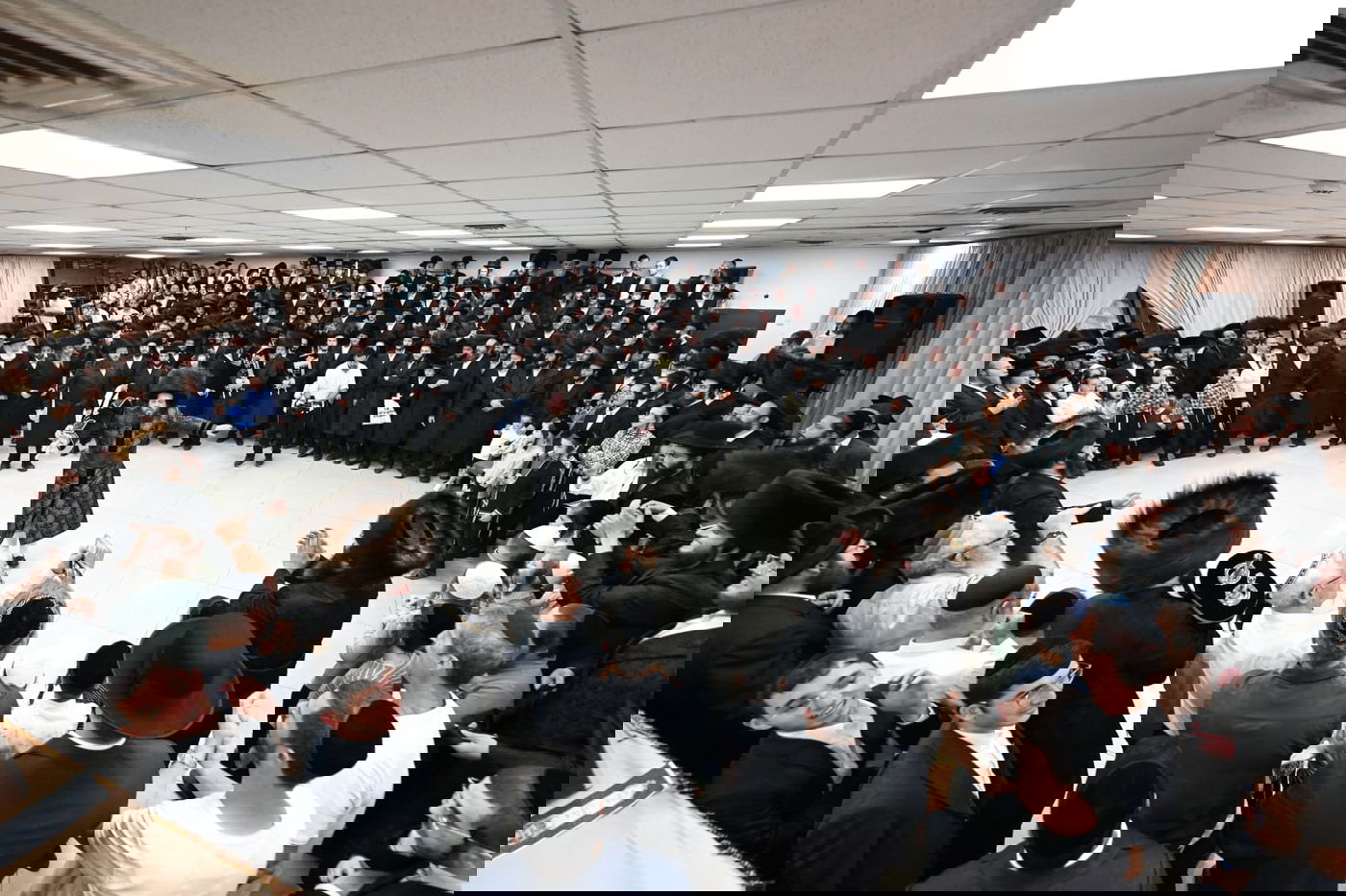 מעמד הכנסת ספר תורה לבית המדרש הגדול שומרי אמונים