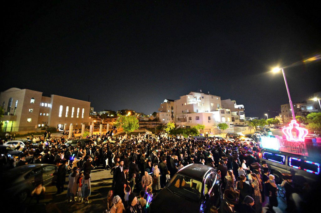 ביתר עילית חגגה בהכנסת ס"ת לביהמ"ד מטרסדורף | תיעוד