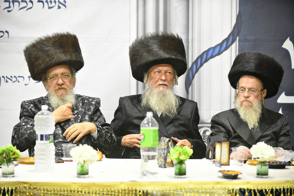 ביתר עילית חגגה בהכנסת ס"ת לביהמ"ד מטרסדורף | תיעוד