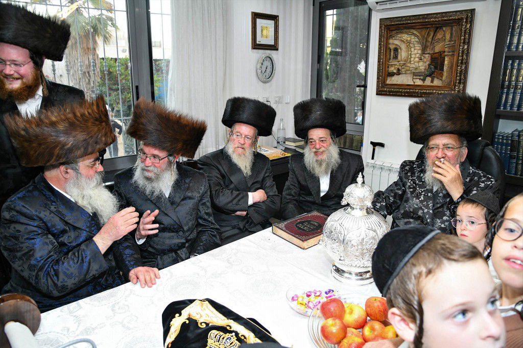 ביתר עילית חגגה בהכנסת ס"ת לביהמ"ד מטרסדורף | תיעוד