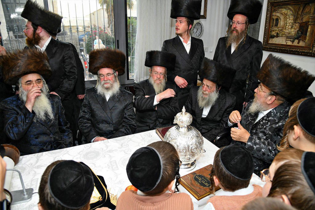 ביתר עילית חגגה בהכנסת ס"ת לביהמ"ד מטרסדורף | תיעוד