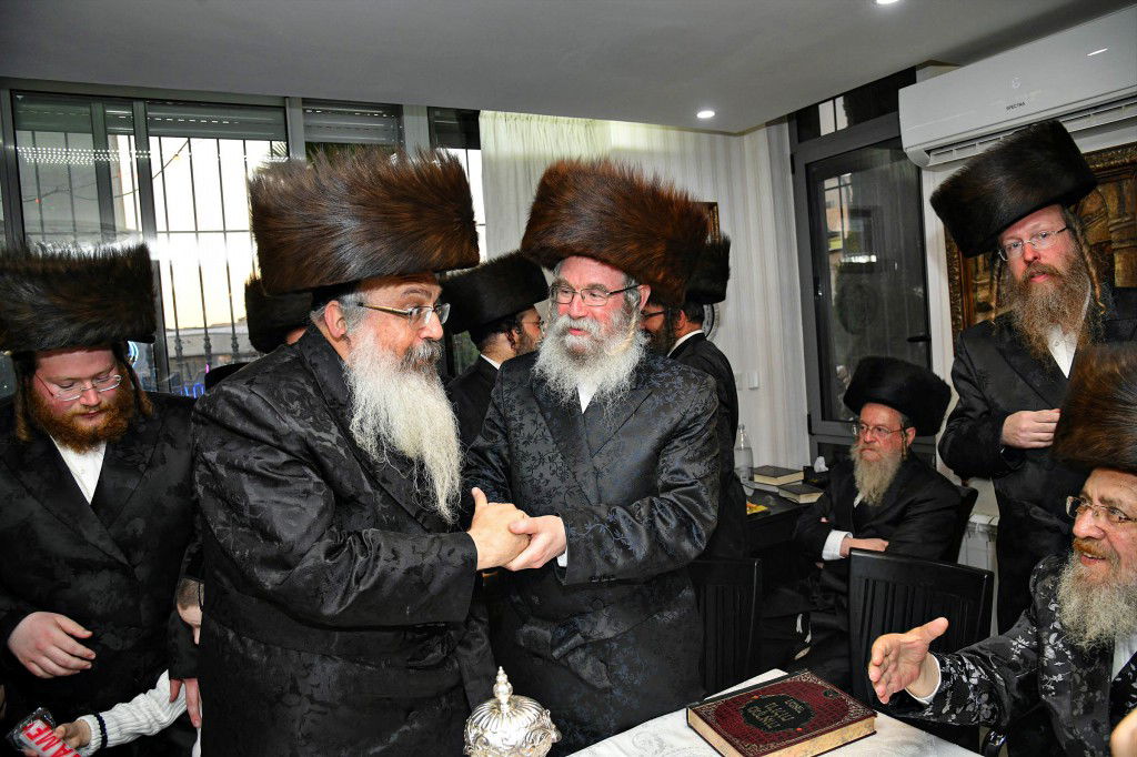 ביתר עילית חגגה בהכנסת ס"ת לביהמ"ד מטרסדורף | תיעוד