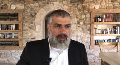 צבי יחזקאלי בפינה על פרשת כי תצא • צפו