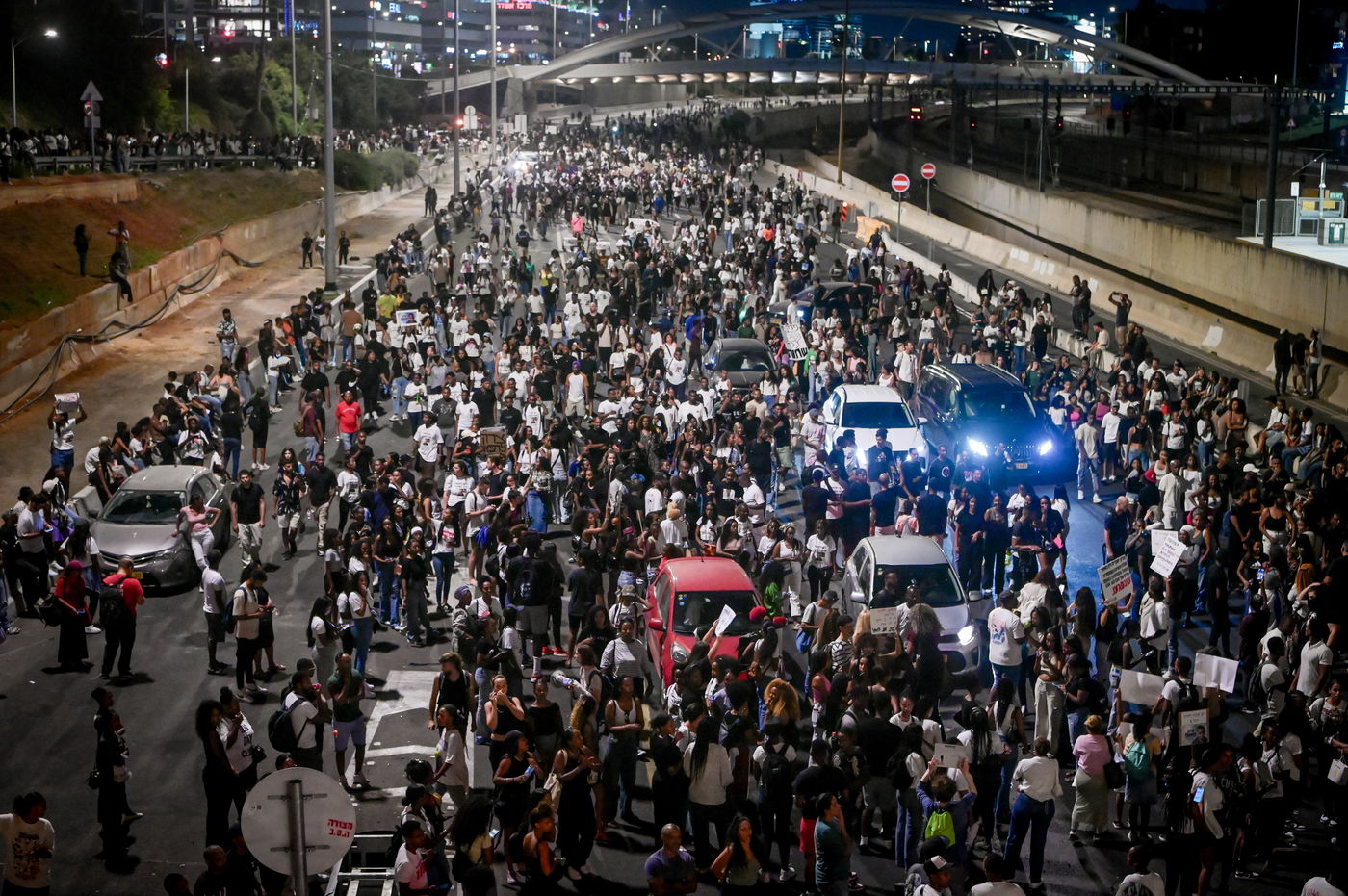 תיעוד מסכם מהפגנת 'צדק לרפאל': שוטרים נפצעו, 8 עצורים
