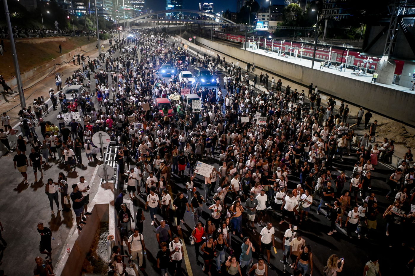 תיעוד מסכם מהפגנת 'צדק לרפאל': שוטרים נפצעו, 8 עצורים