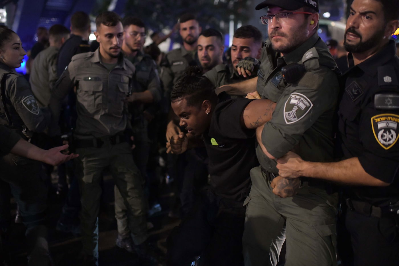 תיעוד מסכם מהפגנת 'צדק לרפאל': שוטרים נפצעו, 8 עצורים