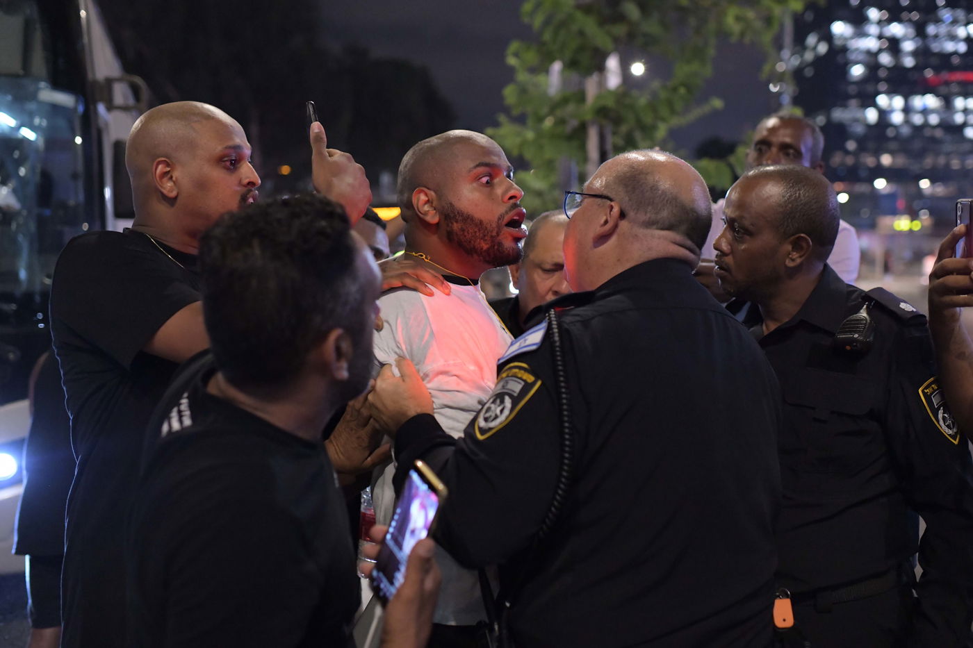 תיעוד מסכם מהפגנת 'צדק לרפאל': שוטרים נפצעו, 8 עצורים