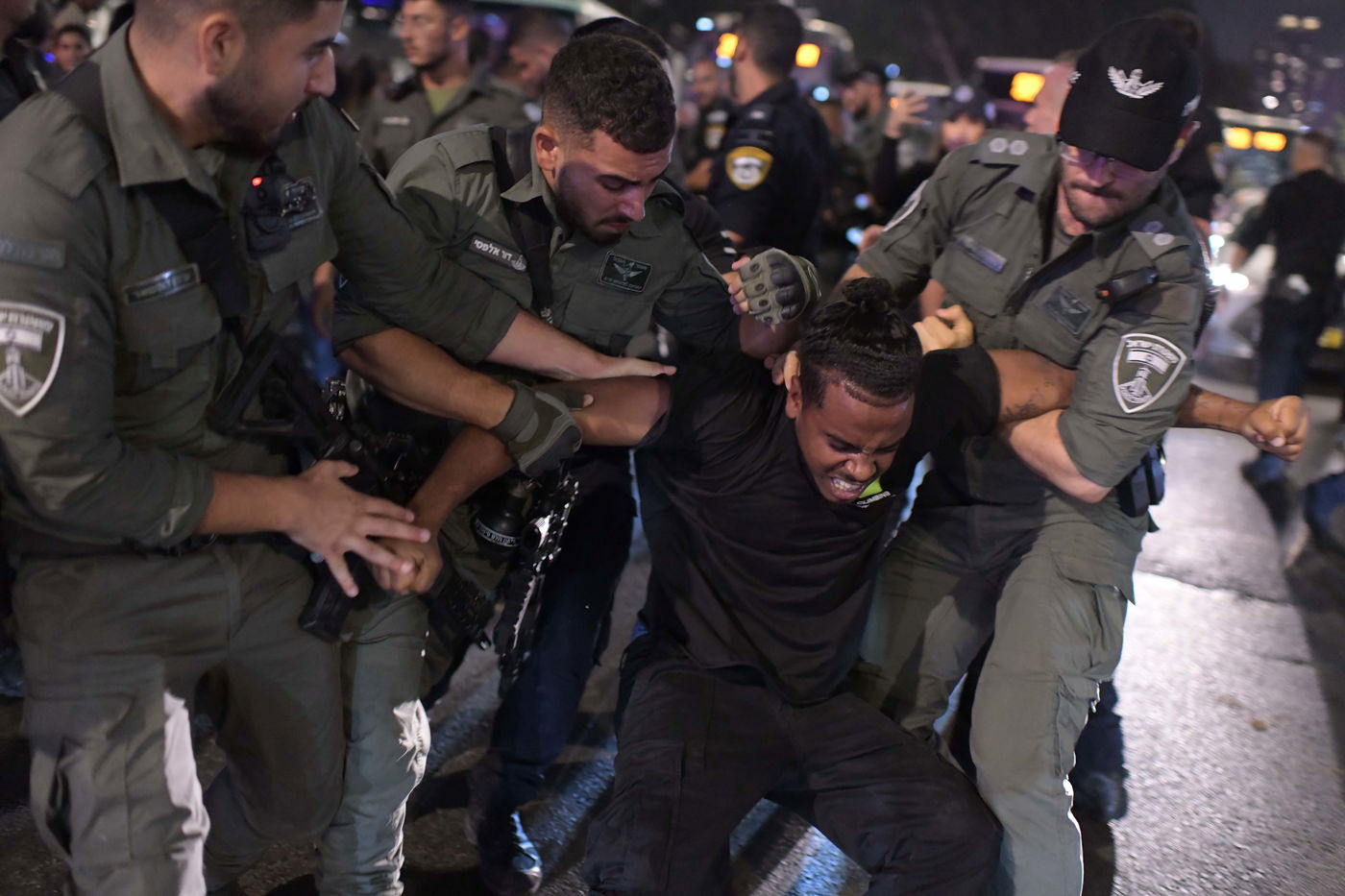 תיעוד מסכם מהפגנת 'צדק לרפאל': שוטרים נפצעו, 8 עצורים