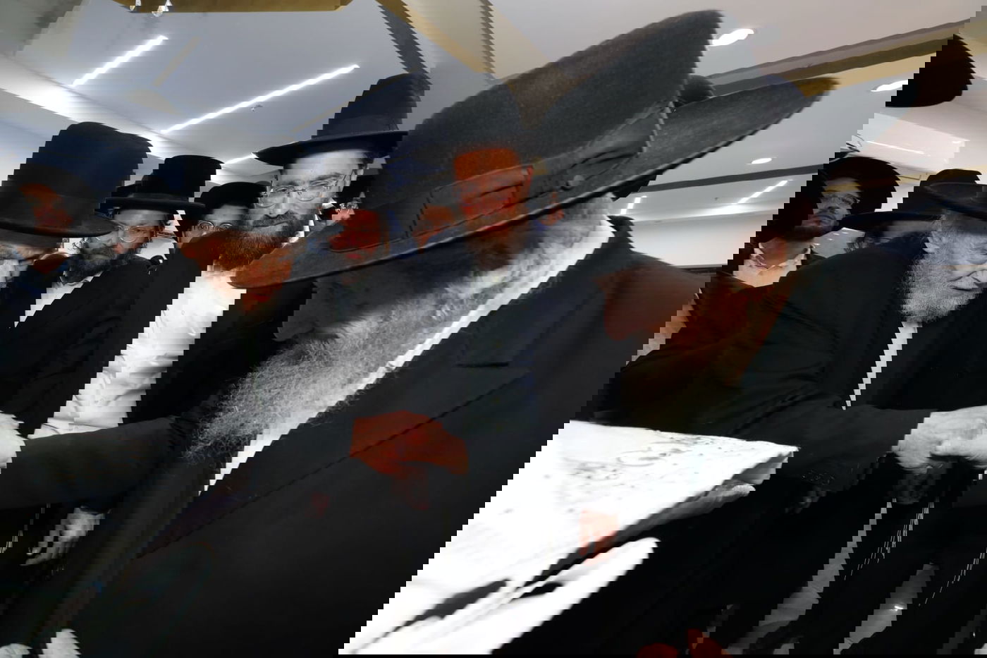 בראשות גדולי ישראל: ברית לבן נאמן ביתו ונכד הגר"ד לנדו