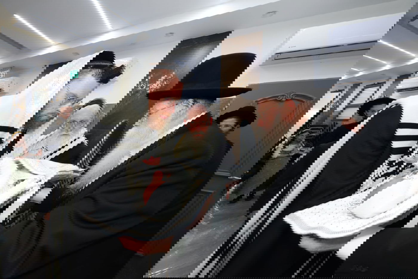 בראשות גדולי ישראל: ברית לבן נאמן ביתו ונכד הגר"ד לנדו