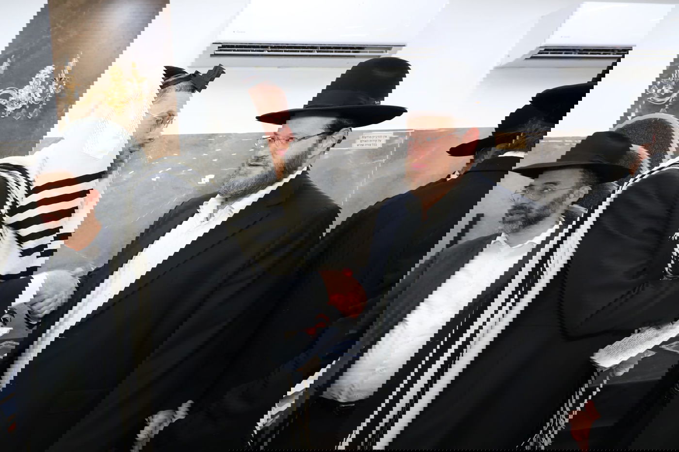 בראשות גדולי ישראל: ברית לבן נאמן ביתו ונכד הגר"ד לנדו