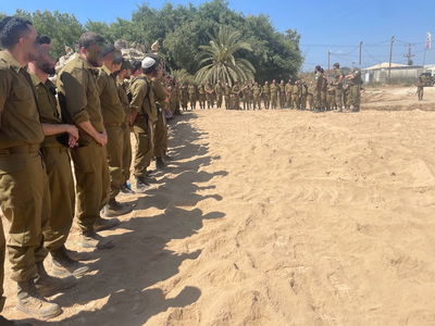 מור"קים (מורשת קרב) באנדרטת חץ שחור