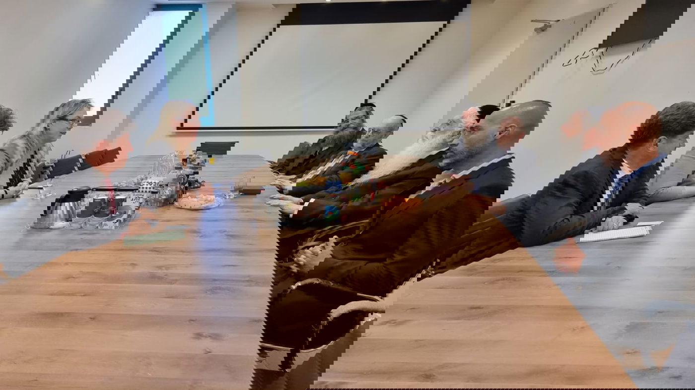 השר פרוש ובכירי שגרירות ארה"ב