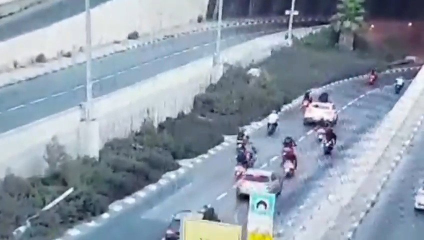 השיירה כפי שנלכדה במצלמות האבטחה